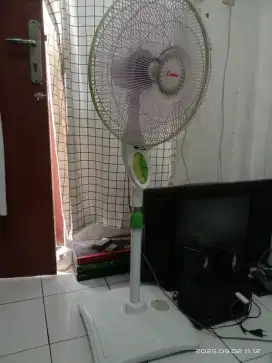 Dijual kipas Angin Cosmos 16 inch
