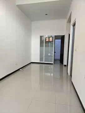 Rumah Minimalis Siap Huni Nyaman di Taman Kopo Indah 5