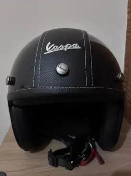 Helm Vespa Warna Hitam Size L