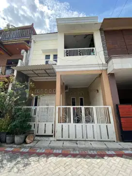 Rumah Cantik Wiguna Rungkut Surabaya
