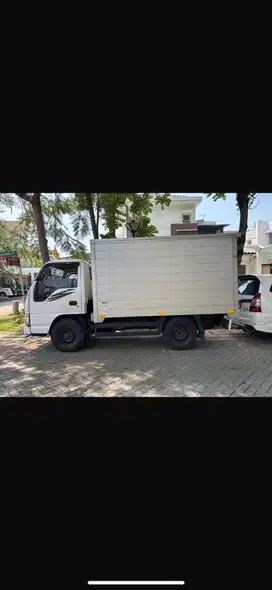 Mobil truck box isuzu