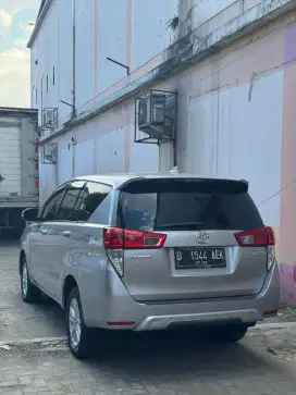 Innova  Reborn V diesel AT 2016
