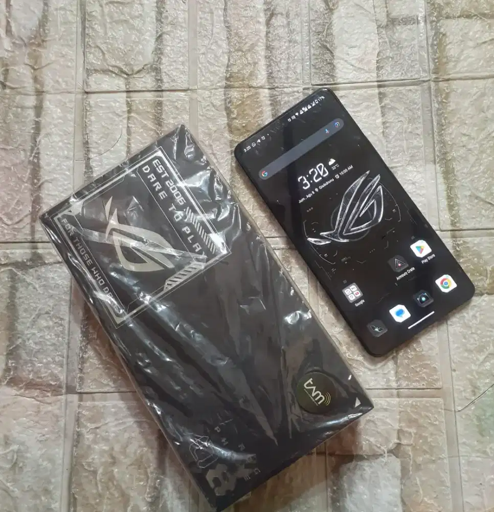 Second Rog Phone 8 5G 12/256