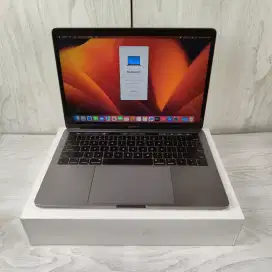 Macbook Pro 2019 Touchbar Ram 8 Ssd 128 Layar 13 inch Full set grey
