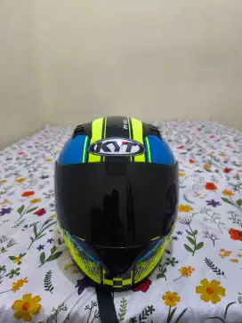 Helm KYT full face ori