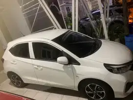 Mobil Brio Satya 1.2 E CVT Second Pribadi 2024