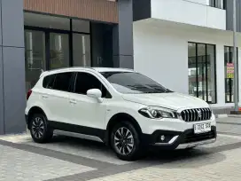 SUZUKI S CROSS AT 2019