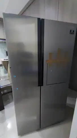 Jual kulkas masi nyala. Pernah diservis freon kondisi 70%
