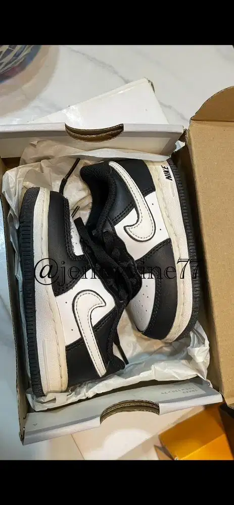 Nike kids force 1