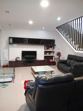 Dijual rumah mewah 2lt dekat GT buah batu ditengah kota