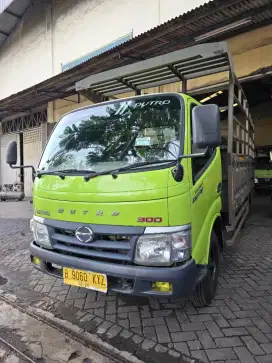 Hino Dutro 110SDL Long Engkel 4roda Bak Besi 3 Way 2021 pmk 2022