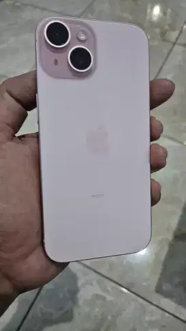 Ip 15 128gb ibox garansi on agustus 2026