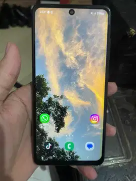 SAMSUNG GALAXY A52