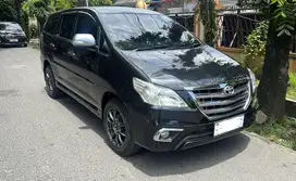 Kijang Innova V A/T Bensin 2014