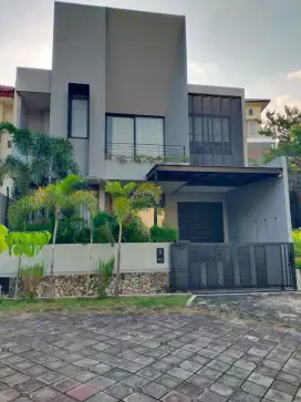 Rumah mewah candi golf Semarang dekat akpol