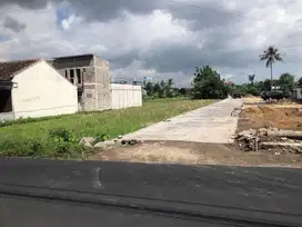 Dalam ringroad dekat UMY dan Pasar Gamping -SHMP