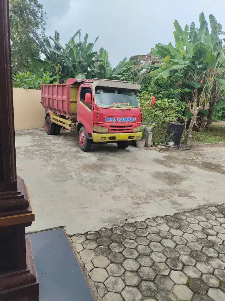 MOBIL TRUCK DUMP DYNA 130 HT PLAT BE PAJAK HIDUP POWER STERING TURBO