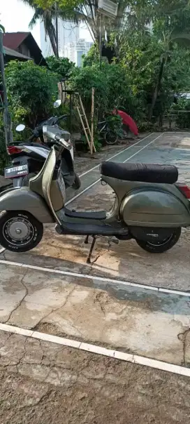 Vespa px 1983 kumplit