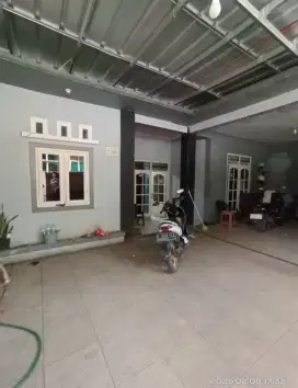 Rumah parung Lebak wangi