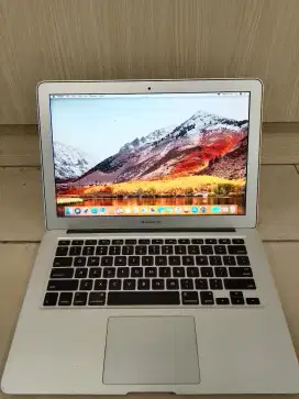 Jual cepat macbook air 2011 masih mulus