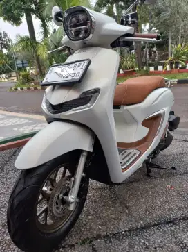 STYLO ABS 31 MEI 2025