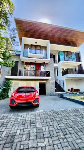 DISEWAKAN RUMAH ROYAL PARK CITRALAND SEMI FURNISH POOL 4KT DEKAT GWALK
