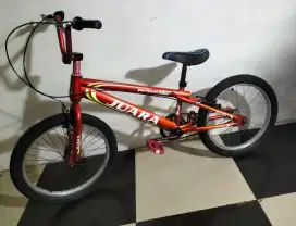 Sepeda BMX ukuran 20 kondisi normal