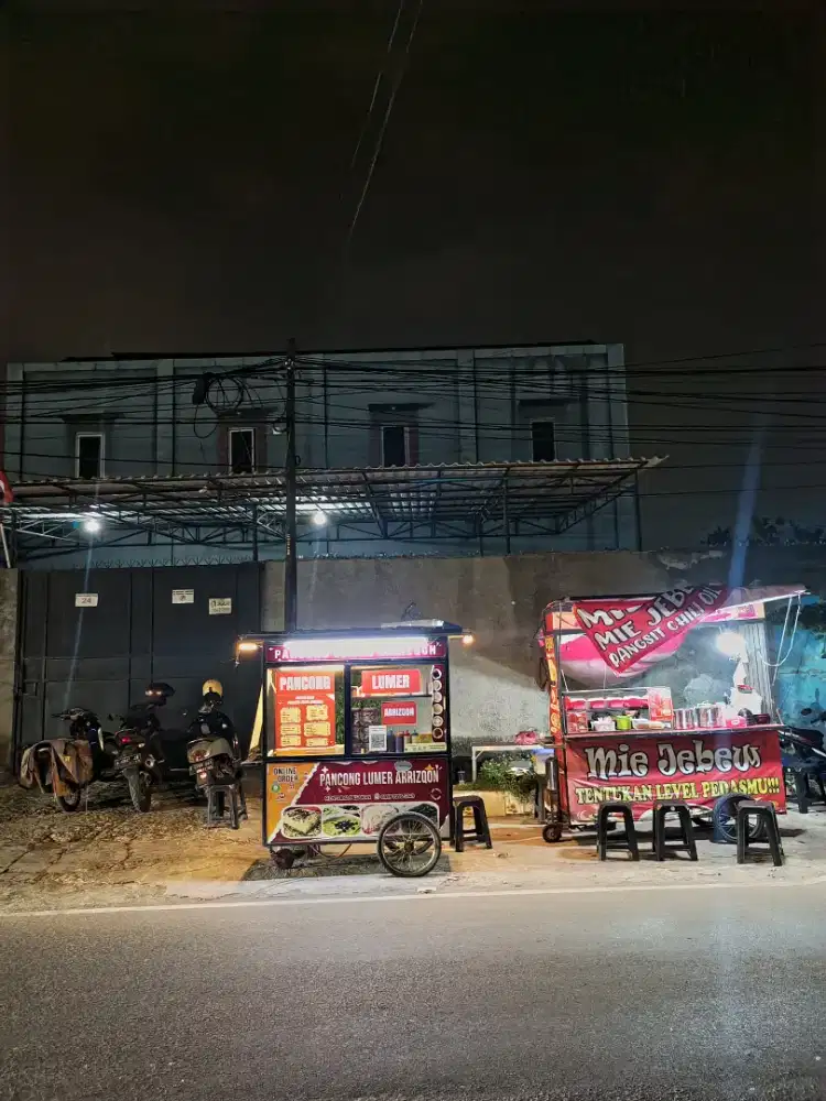 dicari karyawan untuk jualan pancong lumer