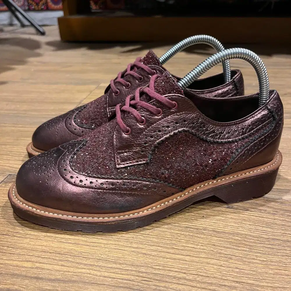 Dr. Martens Irene Cherry Red Rouge Glitter