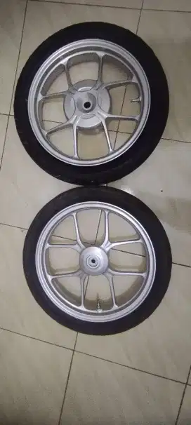 Pelek Original Beat Delux Warna Silver Glosy