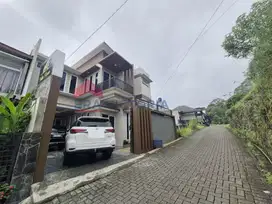Villa 2 lantai full furnished dekat wisata Coba Rais Batu