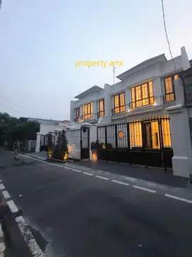 Jual rumah baru di komplek dekat taman solo cempaka putih jakrta pusa