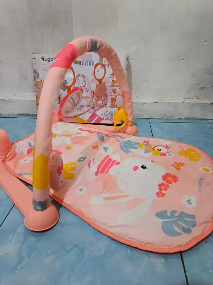 Sugar baby Tummy time