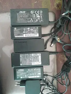 ADAPTOR LAPTOP ORI