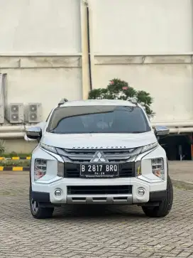 Xpander Cross Premium Matic 2021 Putih