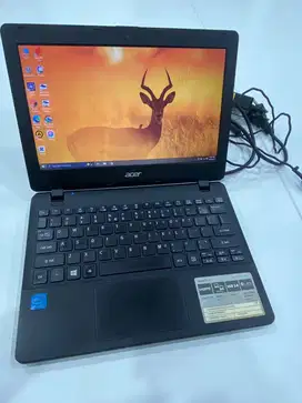 Netbook Acer ES131 CYE SSD tangan pertama