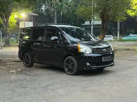 Toyota Nav1 2013 Bensin