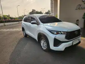 TOYOTA INNOVA.  G. HIBRID. 25