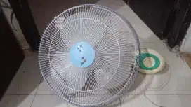 Kipas dinding maspion 16