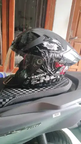 Helm ALV Ultron pro Venom