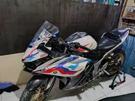 Yamaha R25 2015