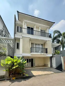 TOWNHOUSE BAGUS PRIVATE POOL DI PEJATEN BARAT