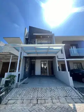 Baru Gress‼️Rumah Dian istana Mocca  vrbana surabaya barat