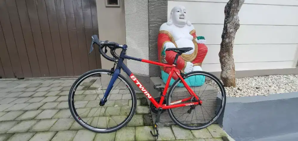 SALE Roadbike Btwin size Medium