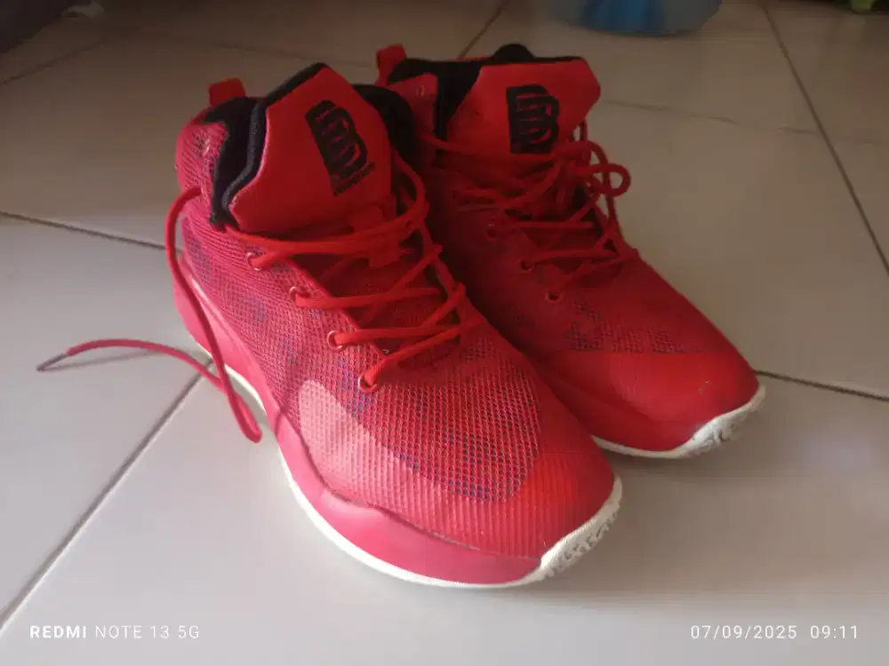 Sepatu Basket Ballerbro Bb4