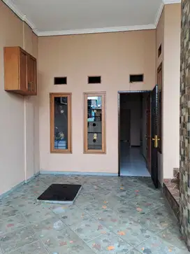 Disewa Rumah Cantik Dengan Harga Nego di Duren Sawit, Jakarta Timur