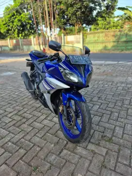 Dijual R15 V2 tahun 2016 pajak hidup panjang mesin bagus