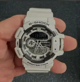 G-Shock Classic Watch GA400-7A Original Like New