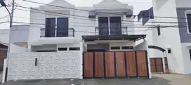 rumah terkeren cempaka putih tengah dekat taman solo,kemayoran,salemba