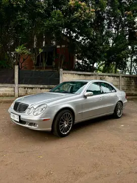 Mercedez-Benz W211 E200K Classic